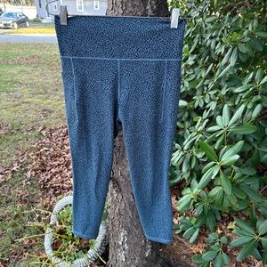 Athleta Blue Patterned Leggings- like NEW- pockets- medium